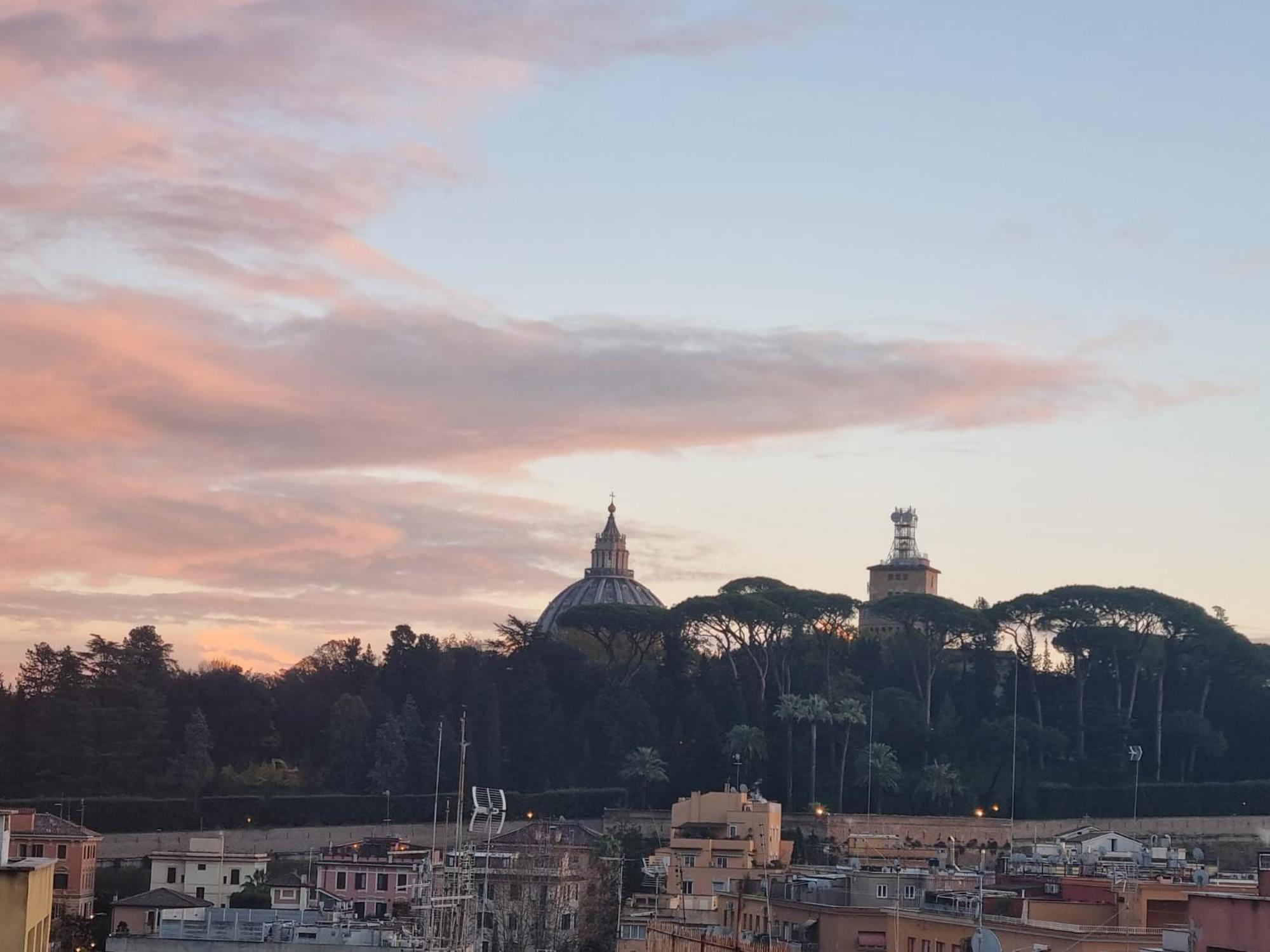 Vatican Rooftop Rom